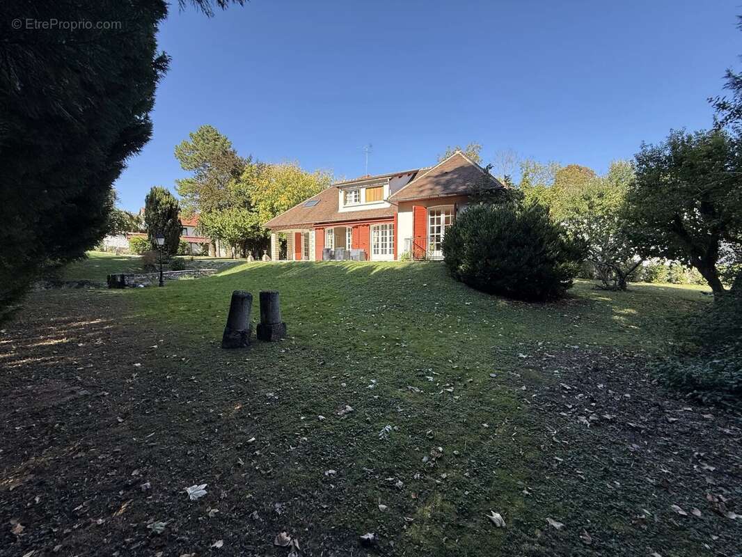 Maison à VILLECRESNES