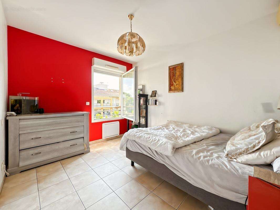 T4 86m² terrasse sud dernier etage garage - photo 10