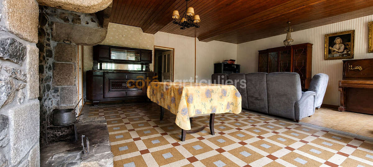 Maison à TIREPIED