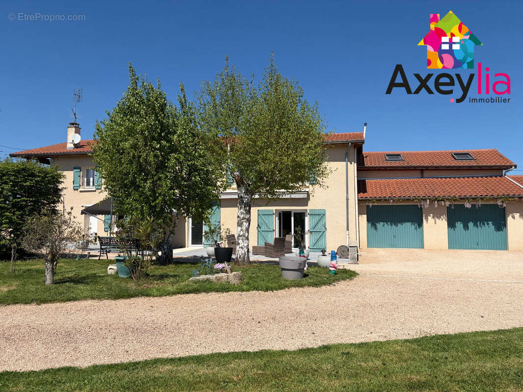 Maison à LA PACAUDIERE