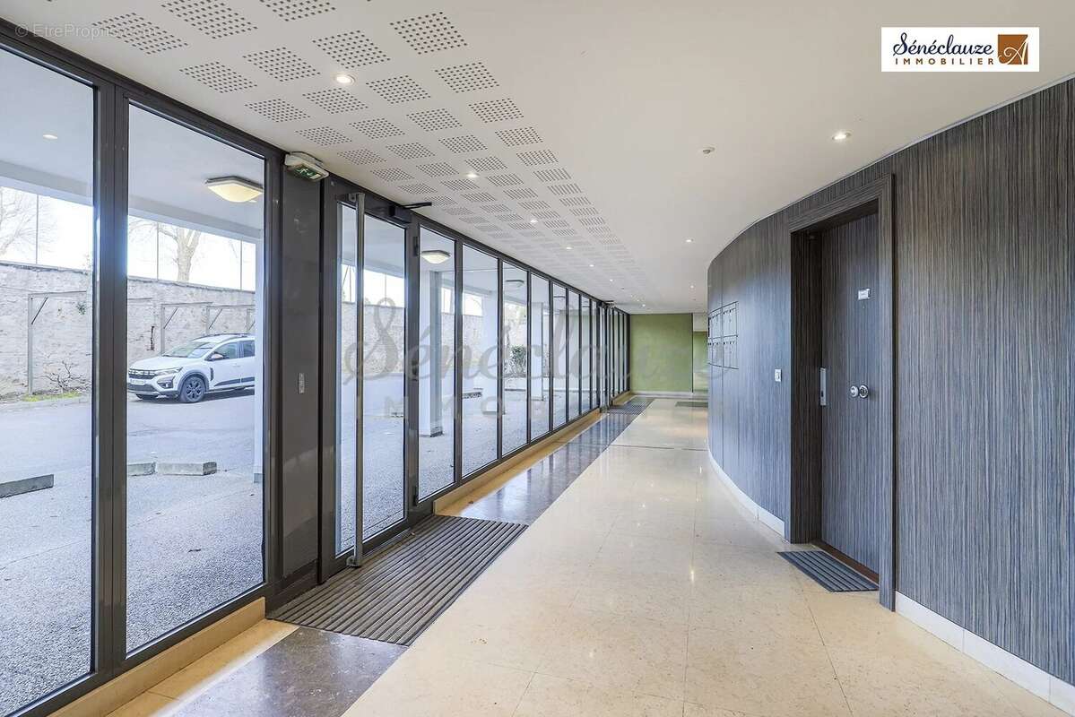 Appartement à SAINT-GENIS-LAVAL