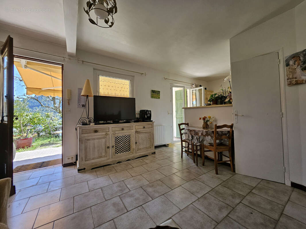 Appartement à CANTARON