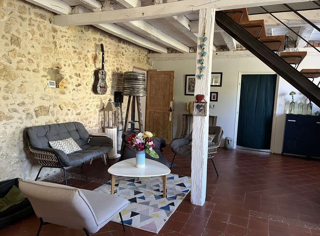 Maison à SAINT-MARTIN-D'AUXIGNY