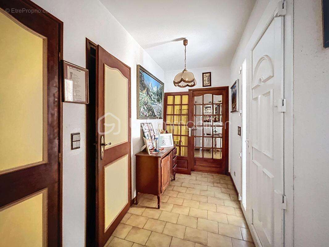 Maison à PEZILLA-LA-RIVIERE