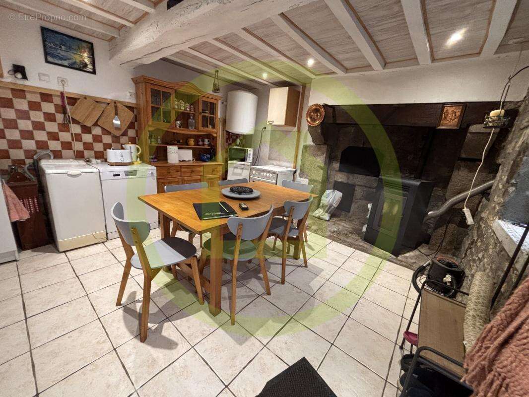 Maison à SAINT-CHABRAIS