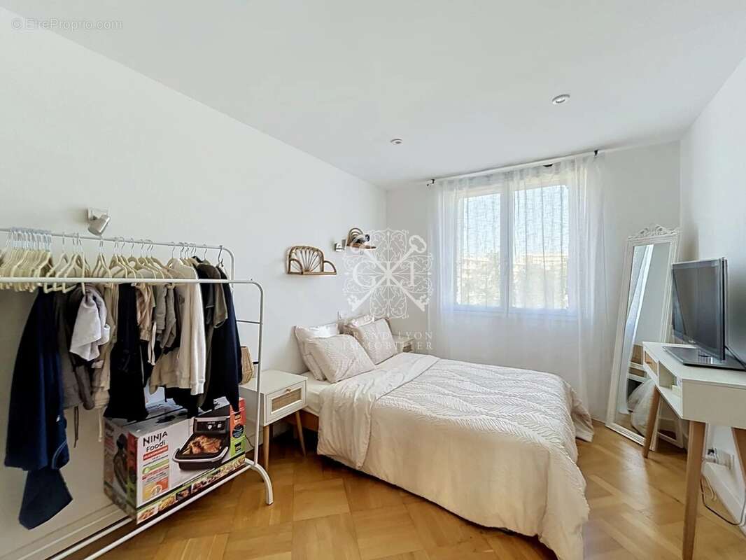 Appartement à SAINTE-FOY-LES-LYON