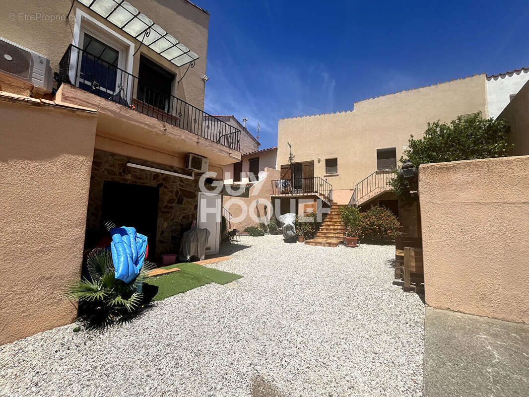 Appartement à VILLENEUVE-DE-LA-RAHO