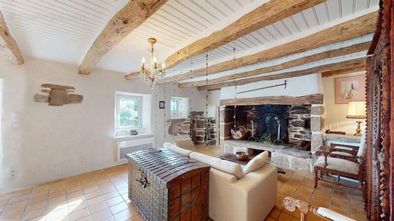 Maison à ESQUIBIEN