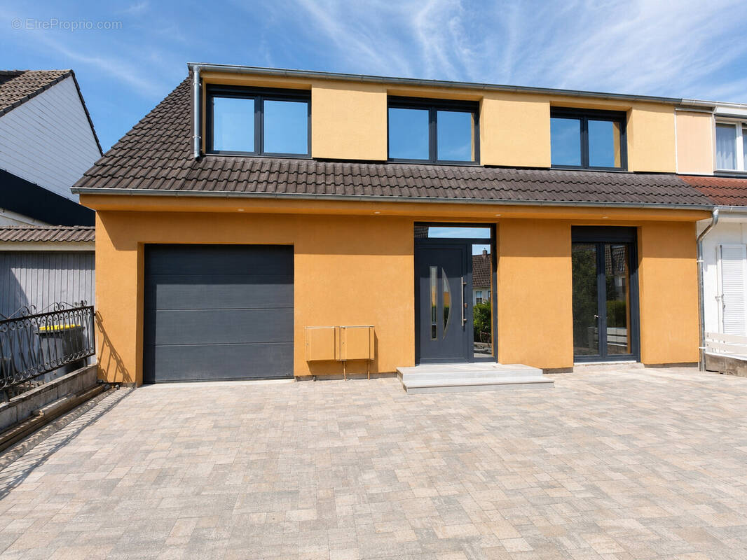 Maison à DELLE