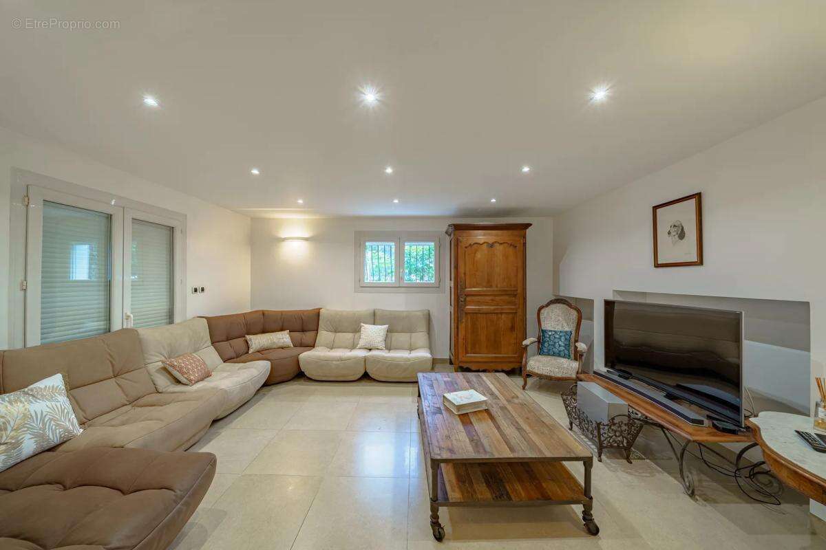 Maison à SAINT-VICTORET