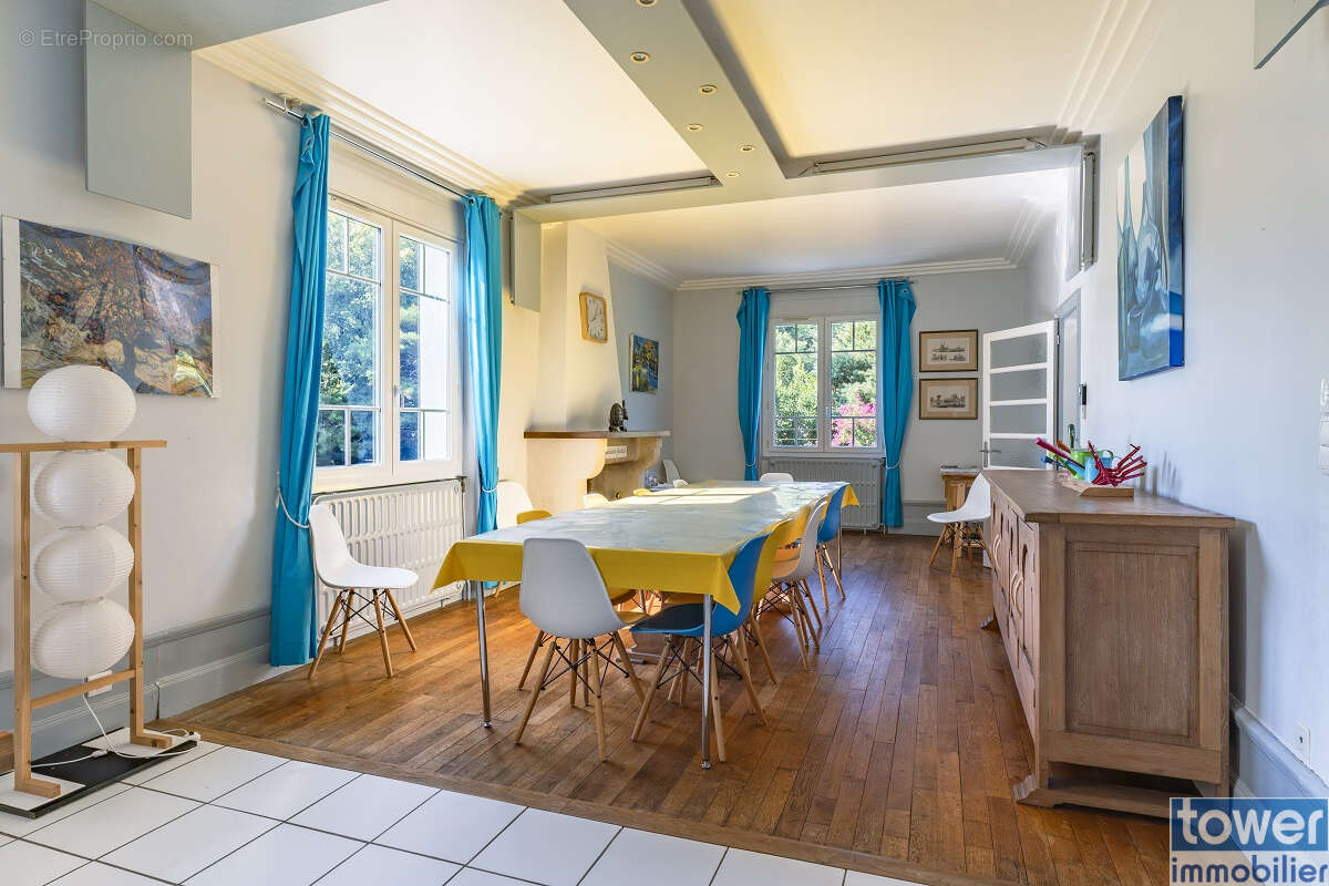 Ensemble immobilier avec maison de maître à Montbron - photo 6