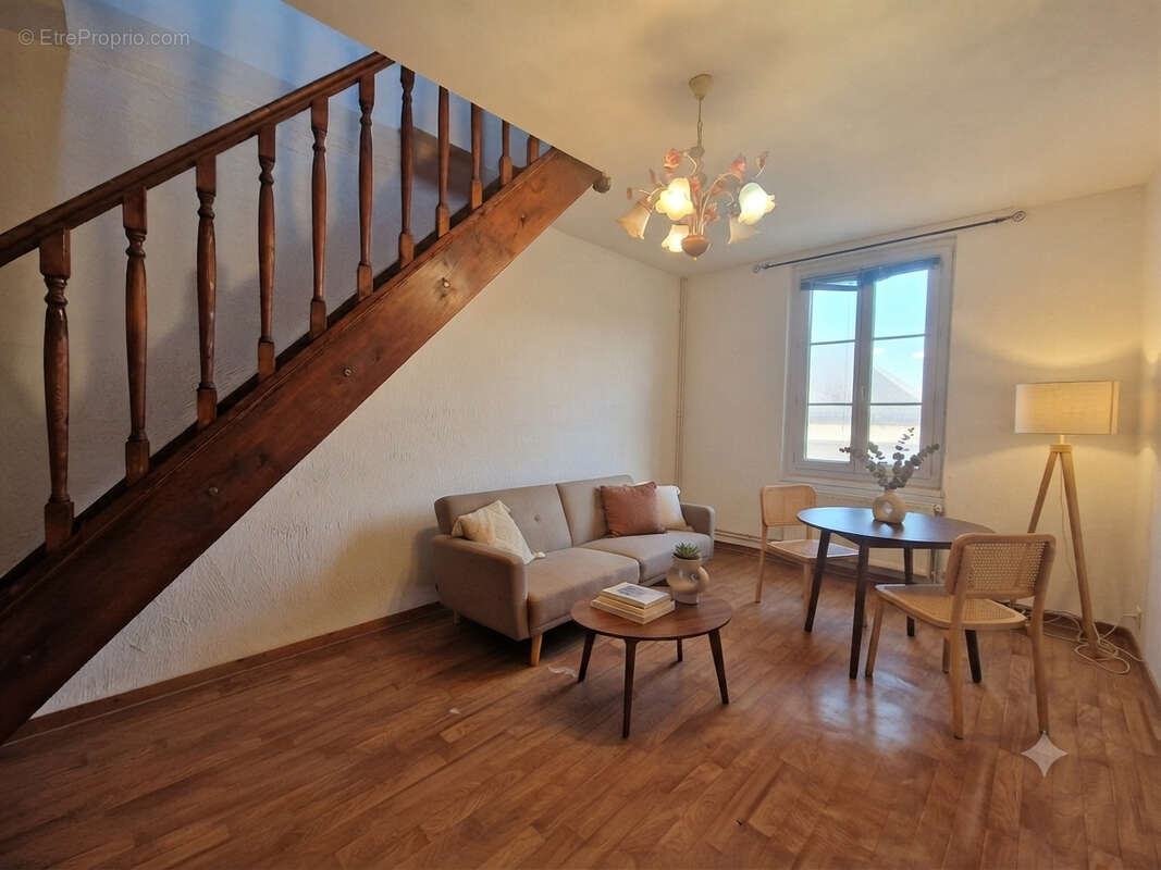 Une opportunité rare pour un premier achat, un investissement locatif ou un pied-à-terre en centre-ville ! - photo 3