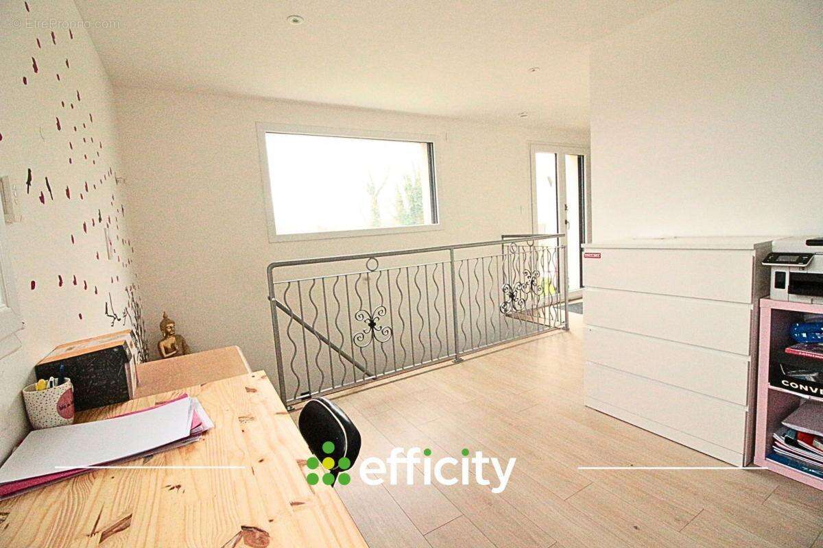 Maison à MEZIDON-CANON