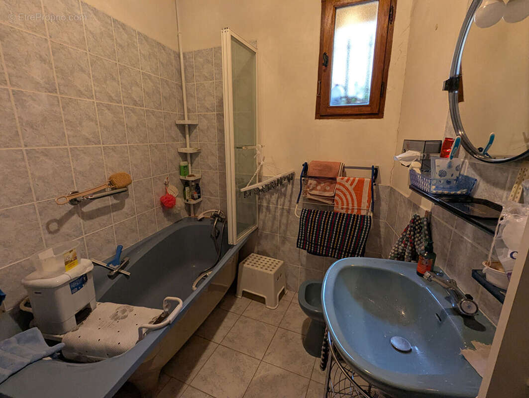 AUPS, ensemble immobilier. - photo 9