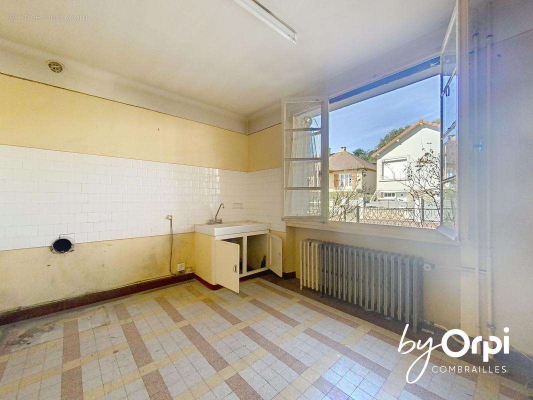 Maison à SAINT-ELOY-LES-MINES