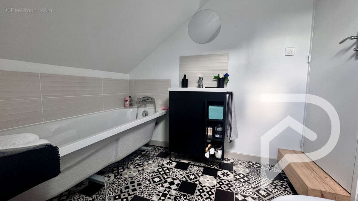 Maison à CREPY-EN-VALOIS