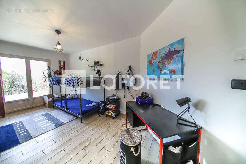 ** maison type 6 + garage et atelier - crots - 6 pièces - photo 16
