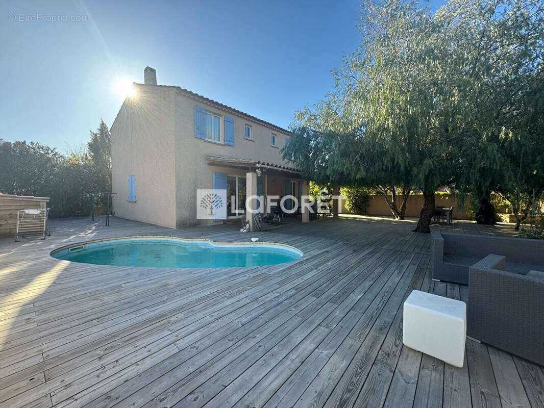 Maison à VILLENEUVE-DE-LA-RAHO