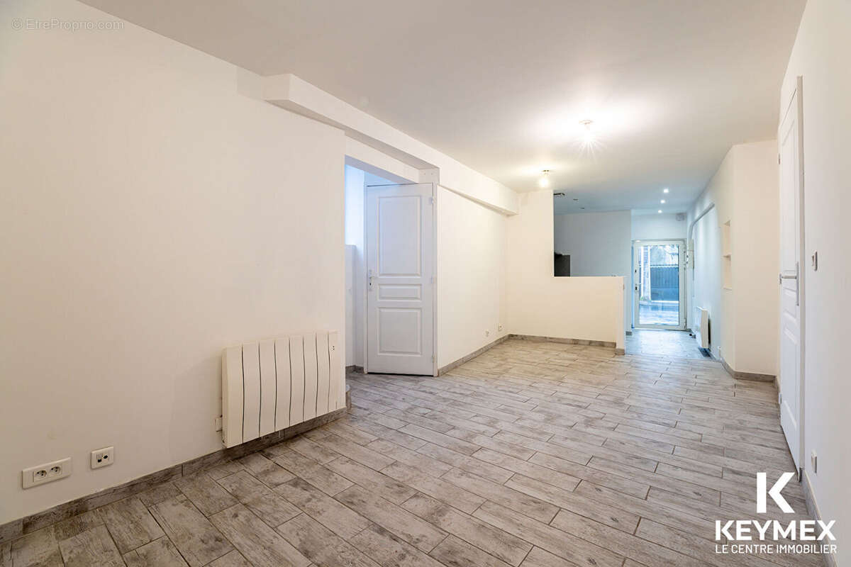 Appartement à NOAILLES