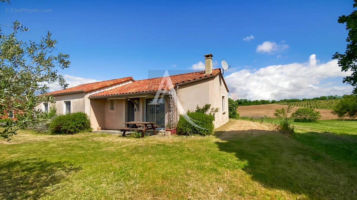 Maison à SERIGNAC
