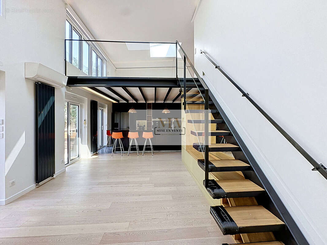 Maison de charme rénovée et agrandie 120 m² - prestations haut de gamme - terrain 293 m² - photo 9