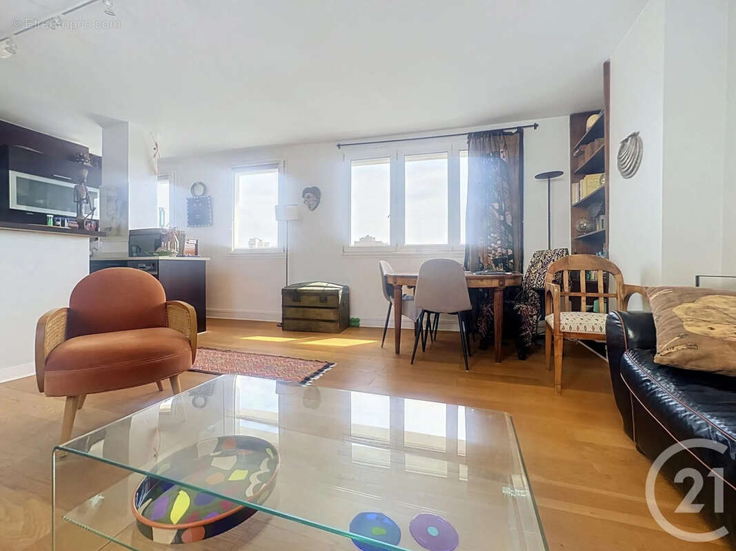 Appartement à PARIS-20E