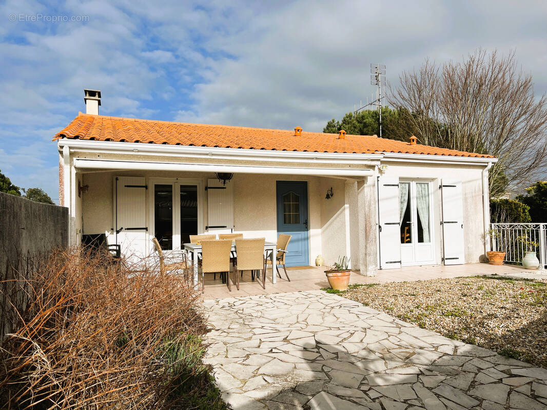 Maison à MESCHERS-SUR-GIRONDE