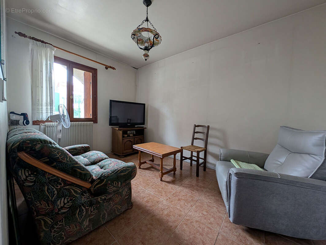 Appartement à SARTROUVILLE