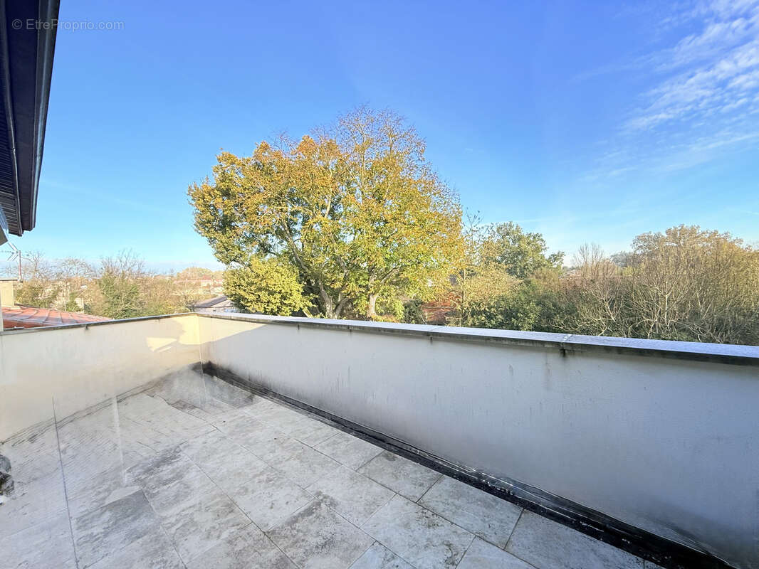 Appartement à LEVIGNAC