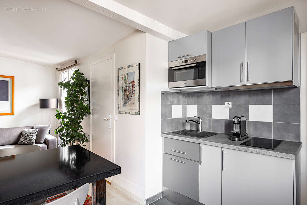 Appartement à PARIS-18E