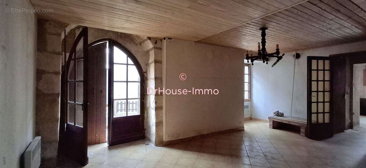 Maison à SAINT-PARDOUX-LA-RIVIERE