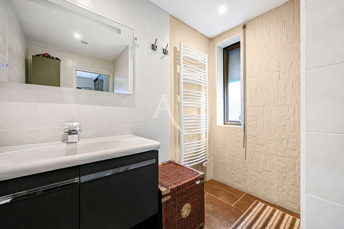 Appartement à FONTENAY-SOUS-BOIS