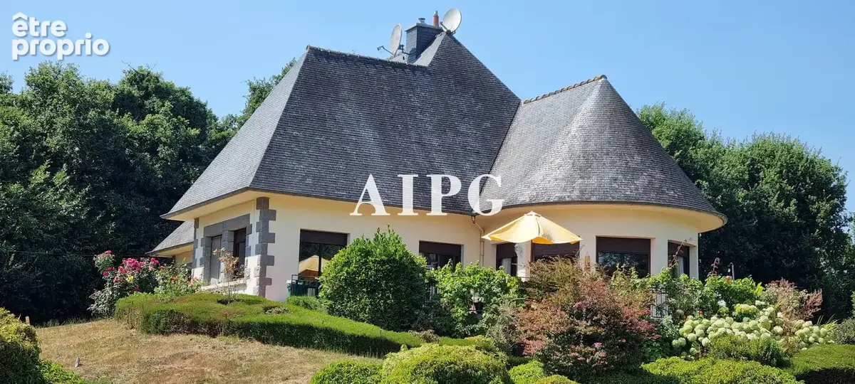 Maison à QUINTIN