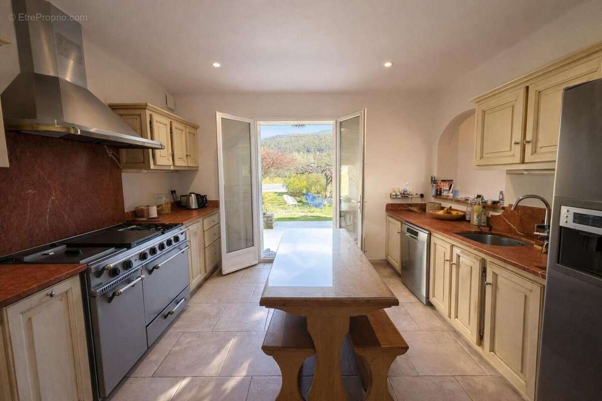 Photo 5 - Maison à CUCURON