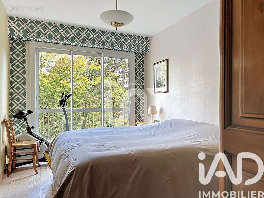 Photo 9 - Appartement à LE PLESSIS-BOUCHARD