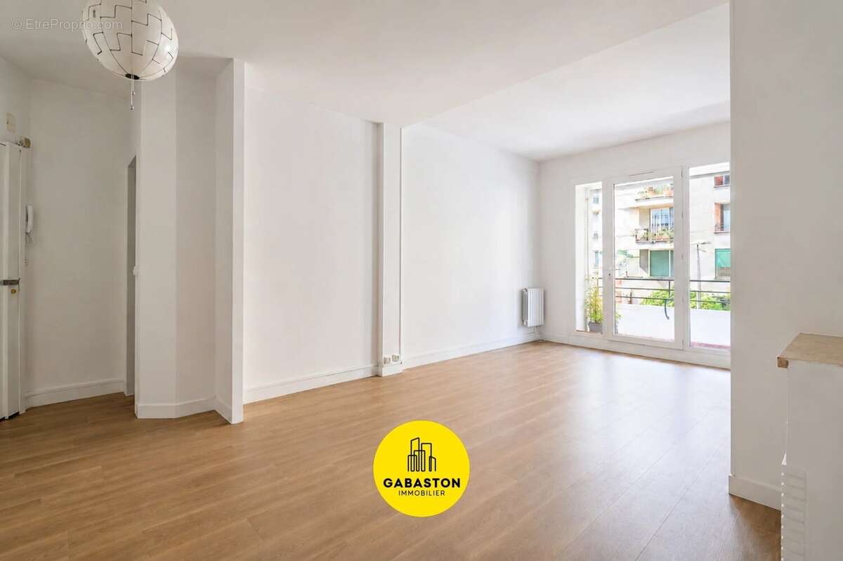 Appartement à MARSEILLE-2E