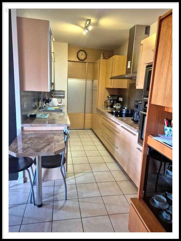 Appartement à BAGNOLS-SUR-CEZE