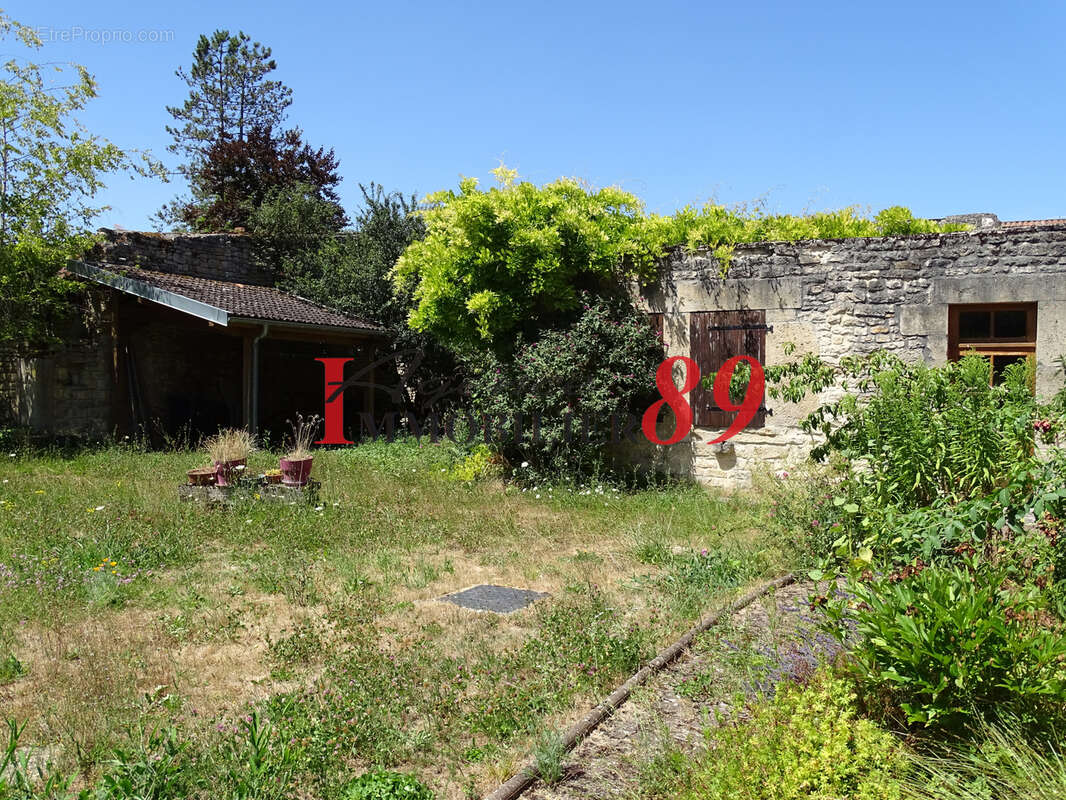 Idéalement située entre MONTBARD et CHATILLON S/SEINE, charmante maison de village à rafraîchir - photo 4