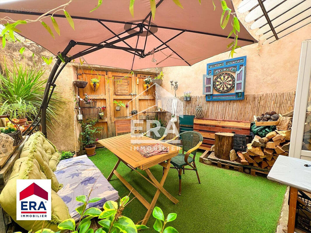 Maison à VILLES-SUR-AUZON