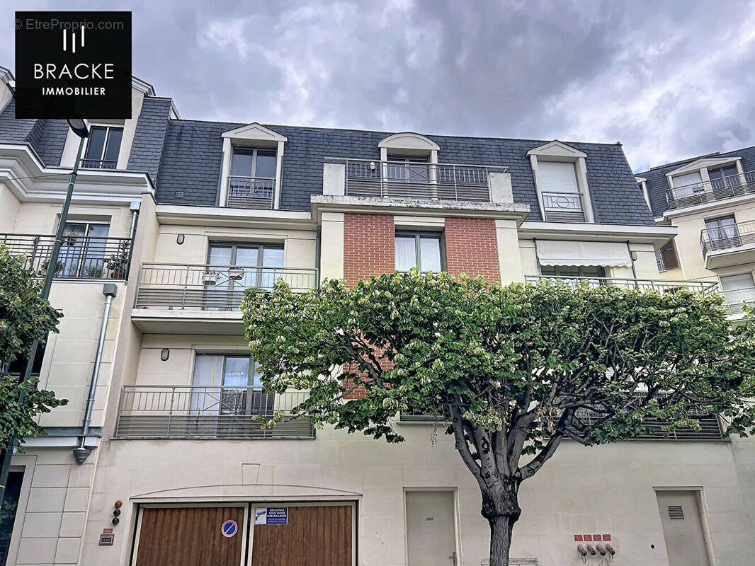 Appartement à LA GARENNE-COLOMBES