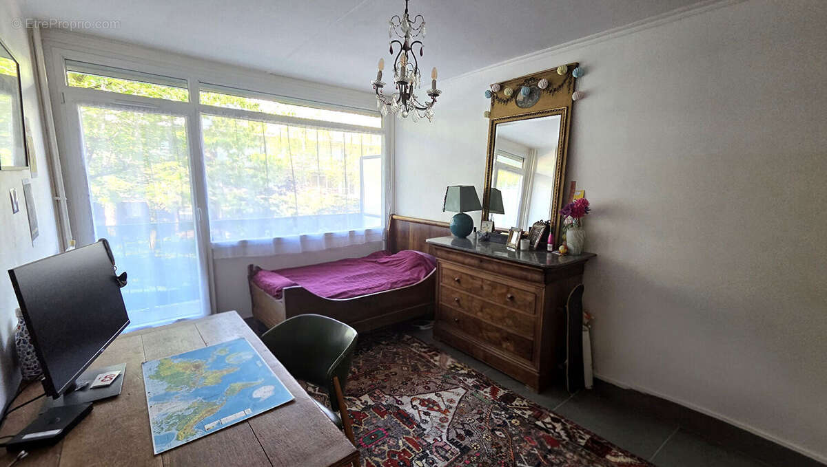 Appartement à HOUILLES