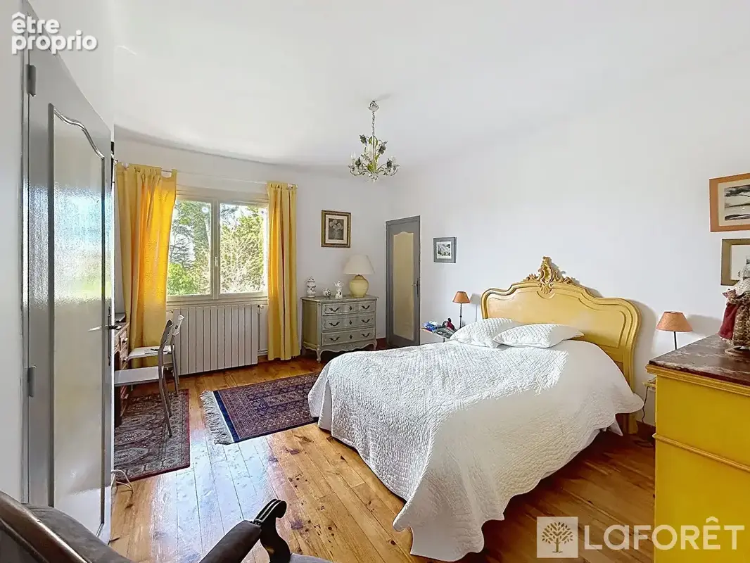 UCHAUX - Maison avec charme, 5 chambres, jardin 1000m² avec piscine - photo 11