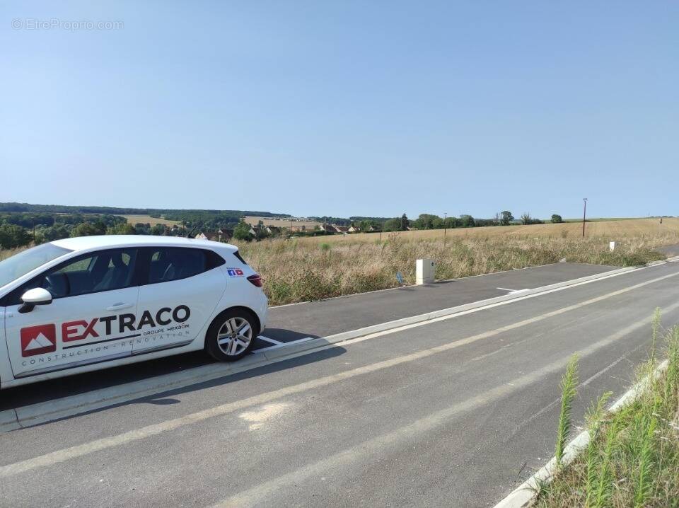 Terrain à ERAGNY-SUR-EPTE
