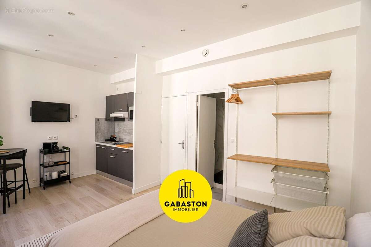 Appartement à MARSEILLE-1E