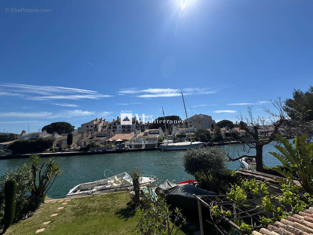 Appartement à GRIMAUD