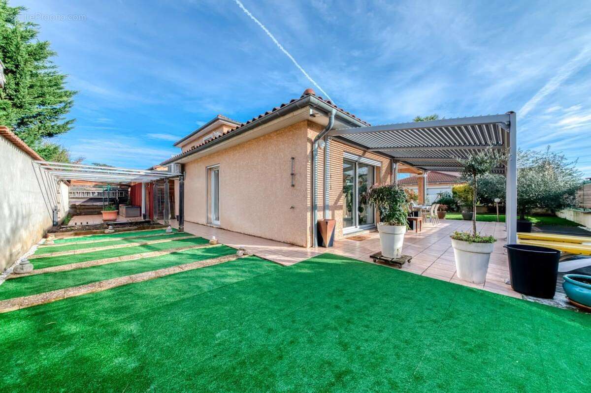 Maison à SAINT-PRIEST