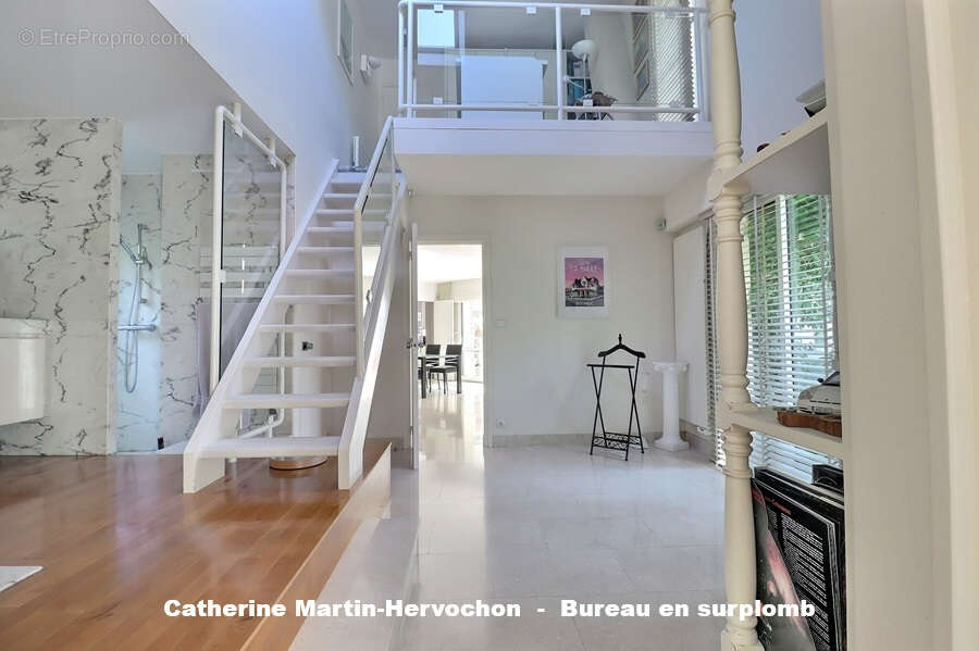 Villa de 5 chambres, 1 bureau et 2 chambres indépendantes - Garage double - Belle opportunité - photo 11