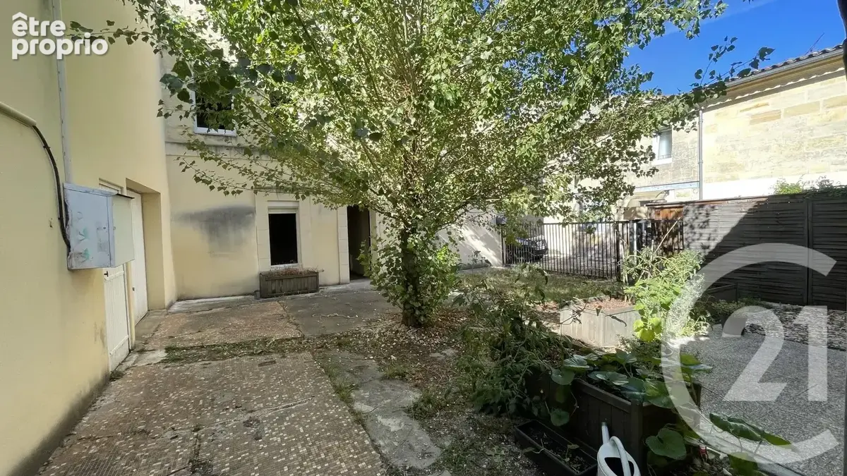 Photo Maison à Saint-Medard-De-Guizieres au prix de 161 000€