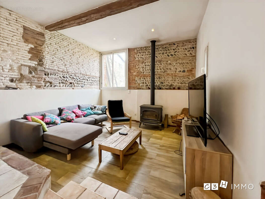 Maison à LE FAUGA