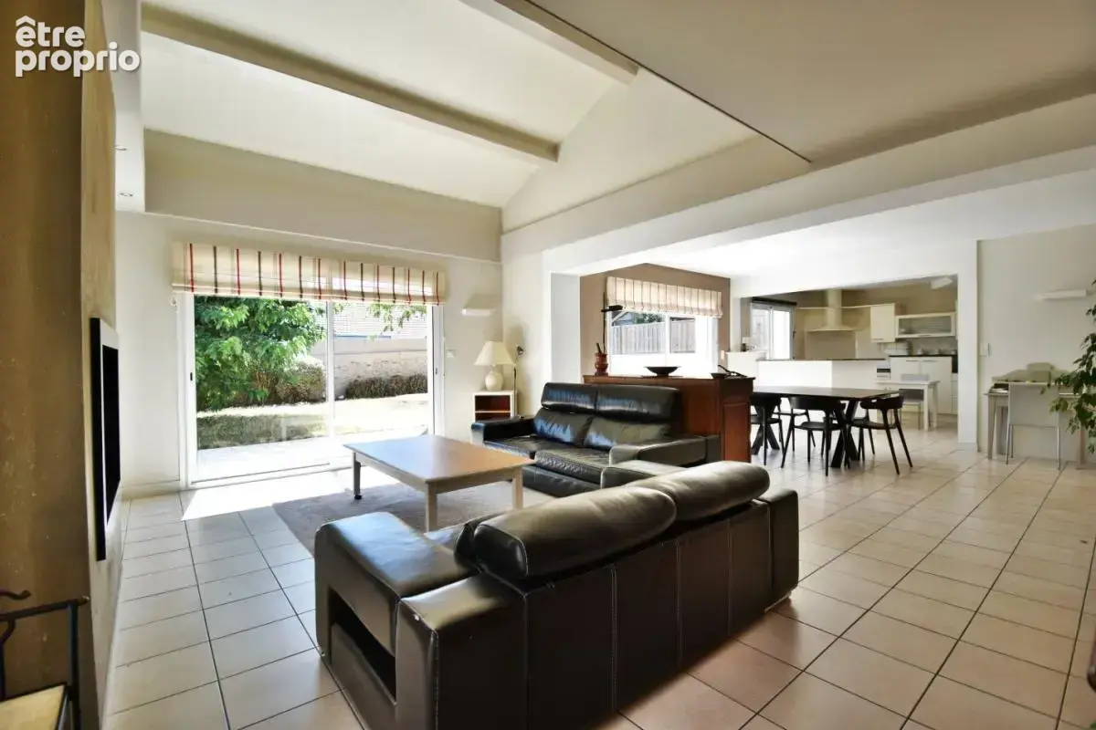 Maison 166 m² à Cholet  - photo 2